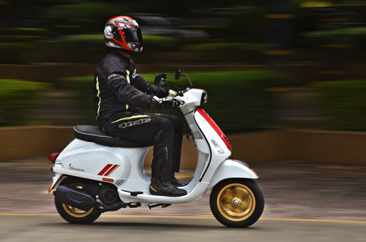 Buy from an online scooter shop with ease