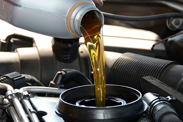 Why do Car Owners need to opt for Oil Change Services?