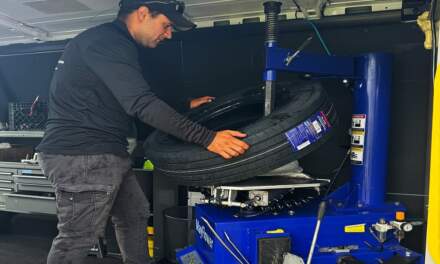 The Process of Flushing Old Car Differential Fluid